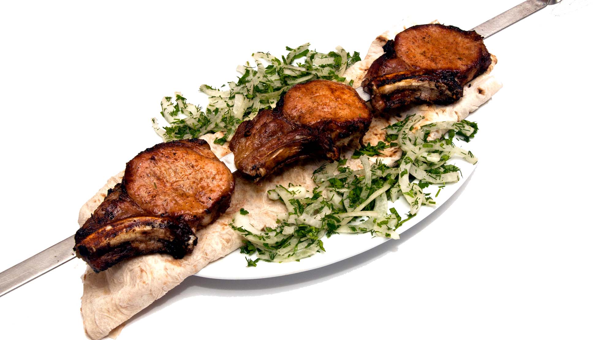 лакомый кусочек настоящего кавказского шашлыка, мягкое сочное мясо на кости, 200 гр.
